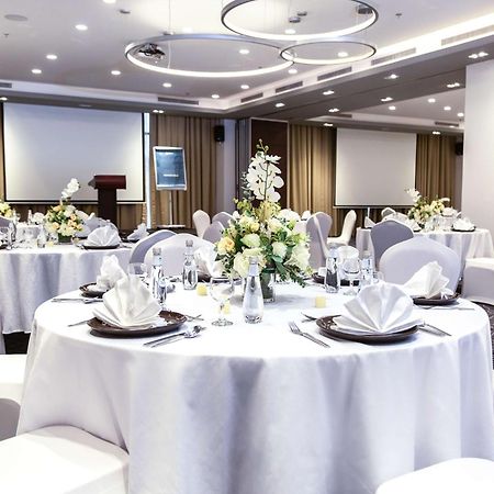 Radisson Hotel & Apartments Dammam Industrial City Екстер'єр фото