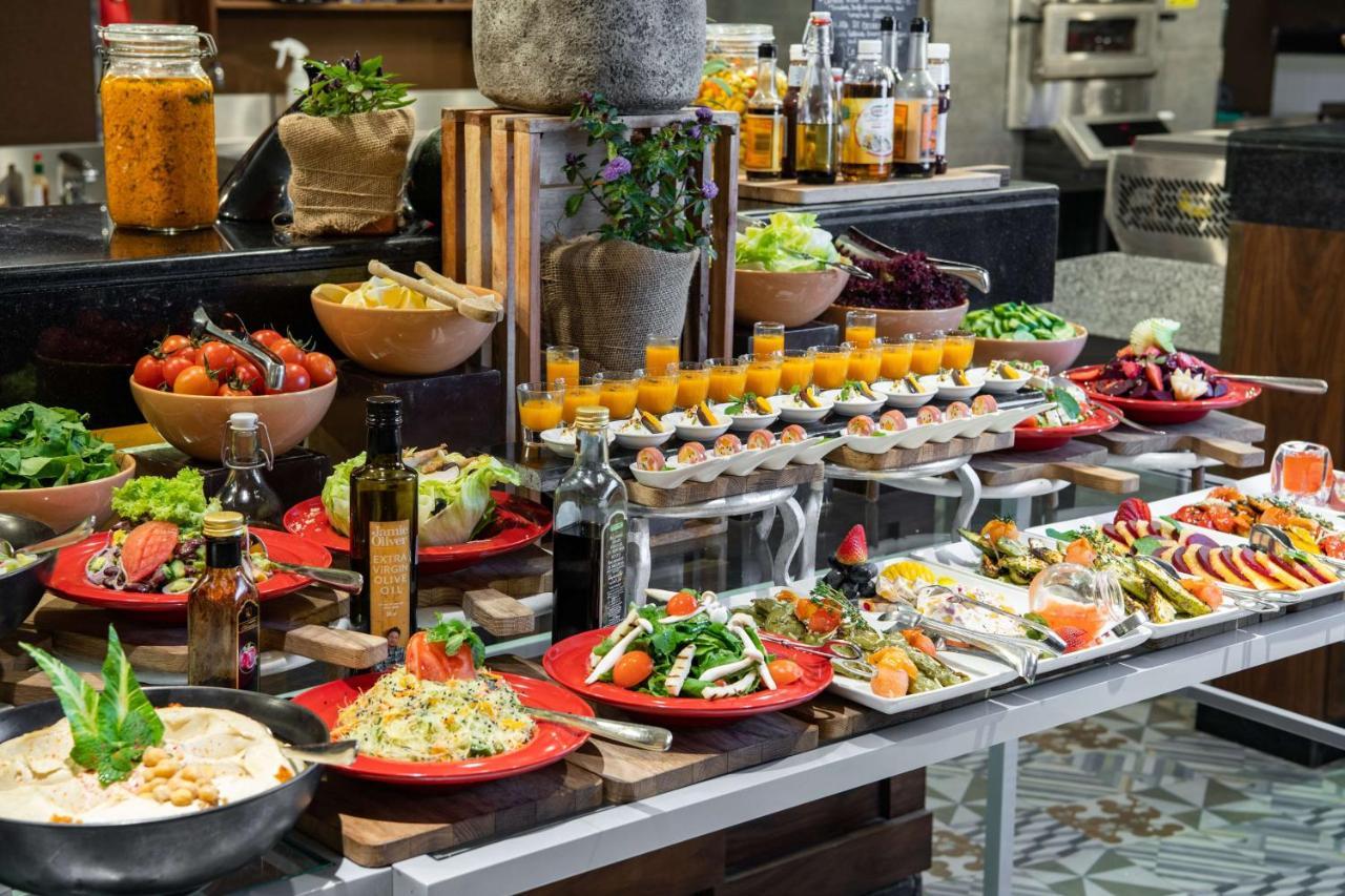 Radisson Hotel & Apartments Dammam Industrial City Екстер'єр фото