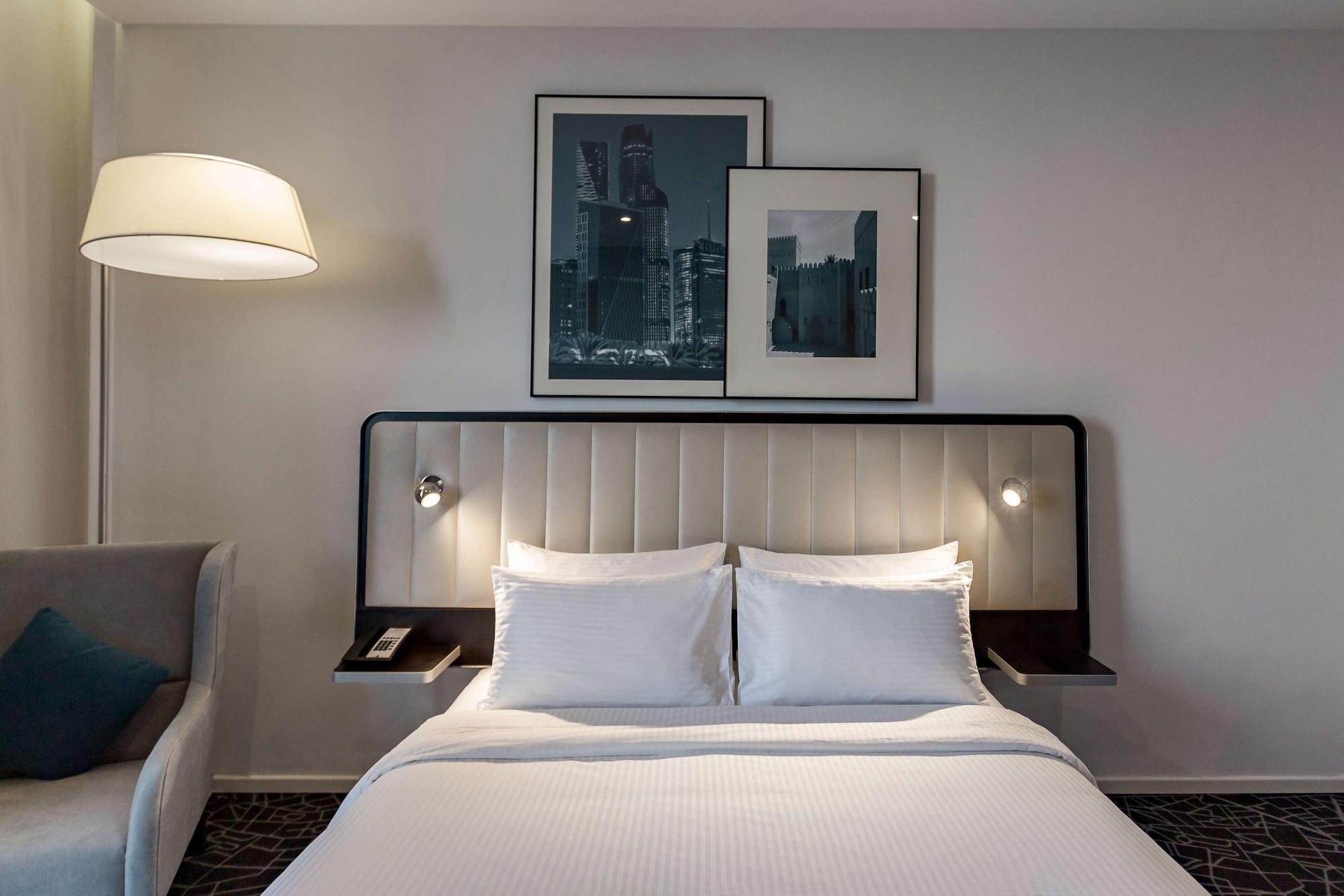 Radisson Hotel & Apartments Dammam Industrial City Екстер'єр фото
