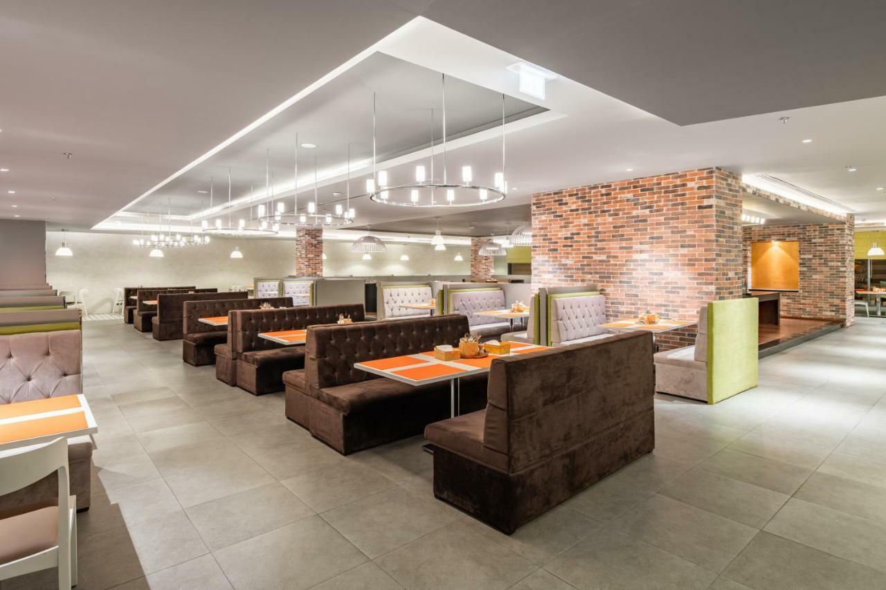 Radisson Hotel & Apartments Dammam Industrial City Екстер'єр фото